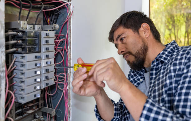 Best Affordable Emergency Electrician  in Cudahy, WI